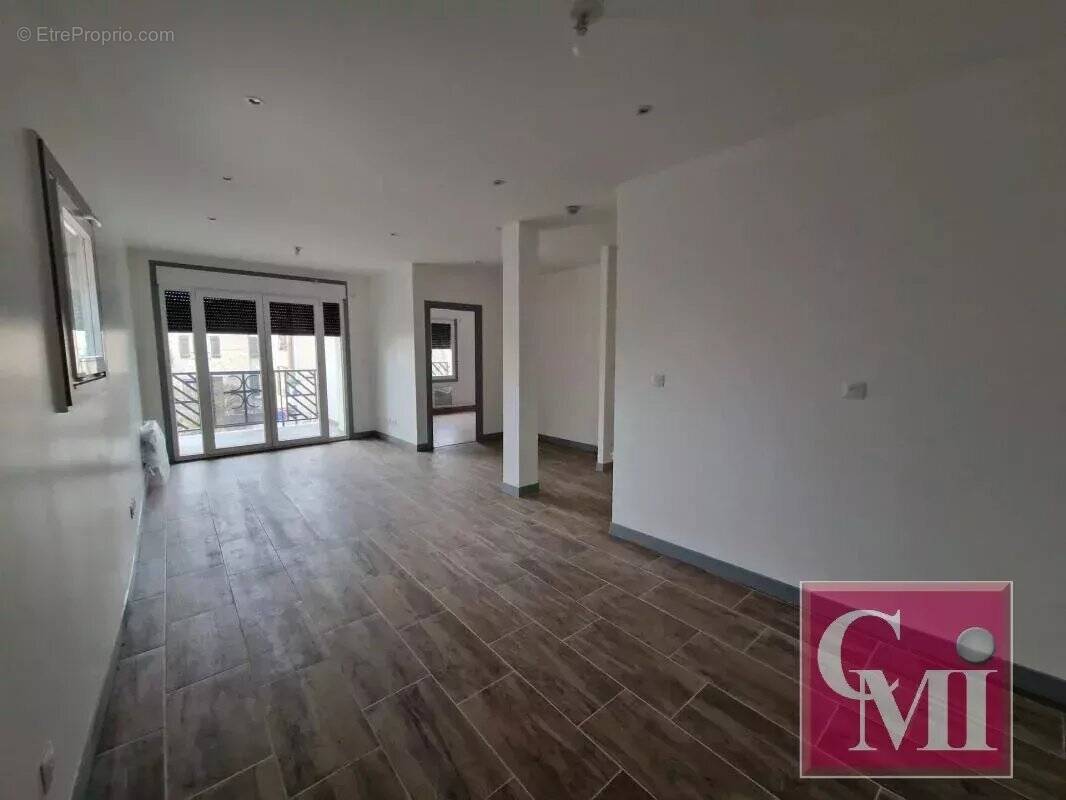 Appartement à BREUILLET