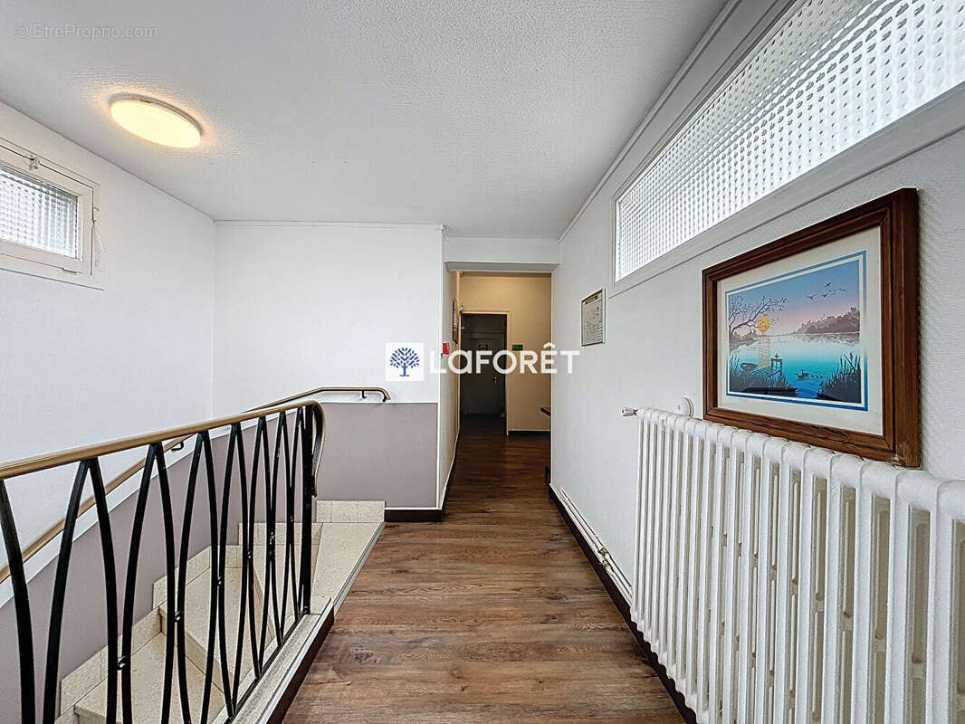 Commerce à FAUVILLE-EN-CAUX