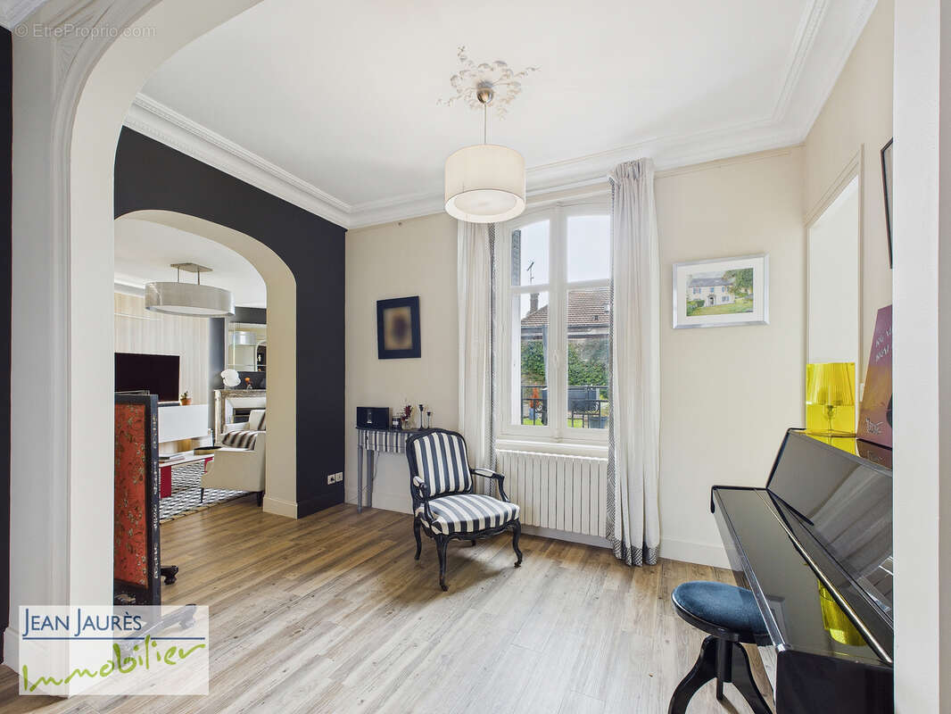 Maison à SAINTE-SAVINE