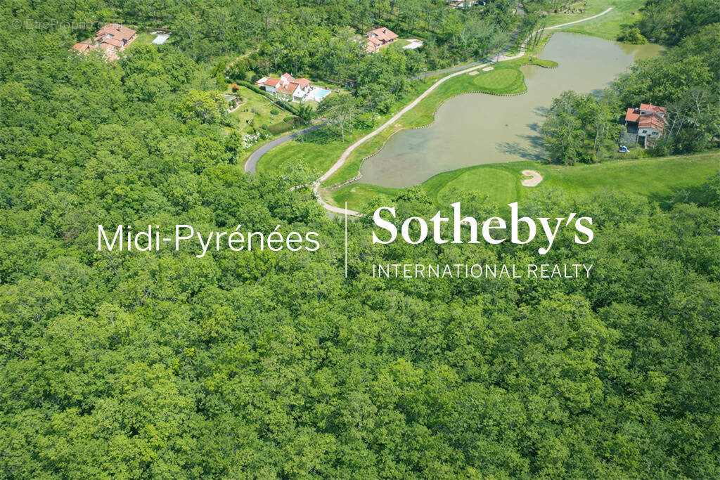 Terrain à BUZET-SUR-TARN