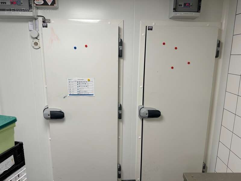 Commerce à HAUTELUCE