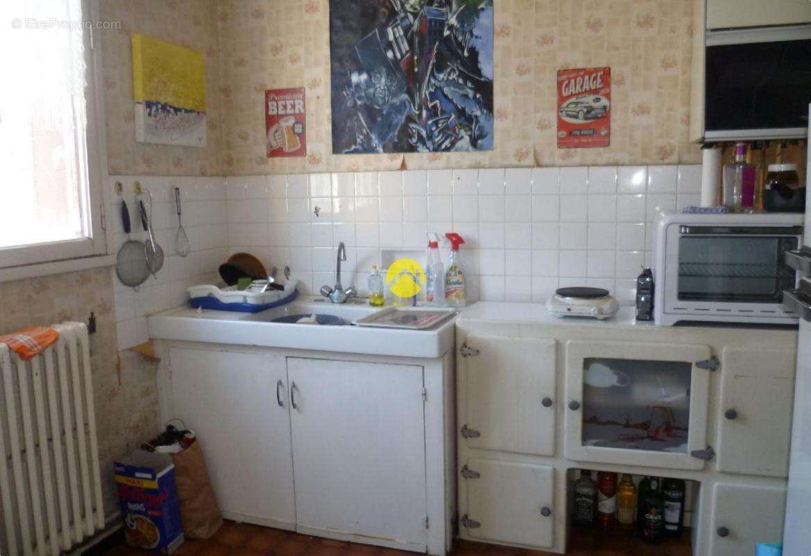 Commerce à SAINT-AMAND-MONTROND