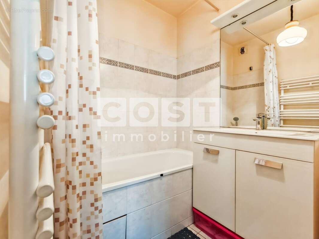 Appartement à BOIS-COLOMBES