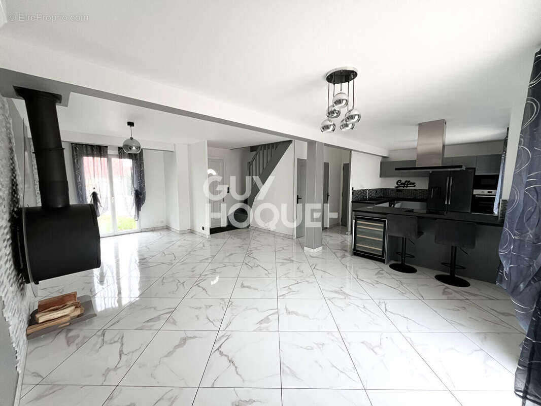 Maison à SAINT-SYLVAIN