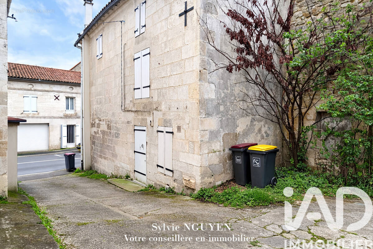 Photo 1 - Maison à GOND-PONTOUVRE