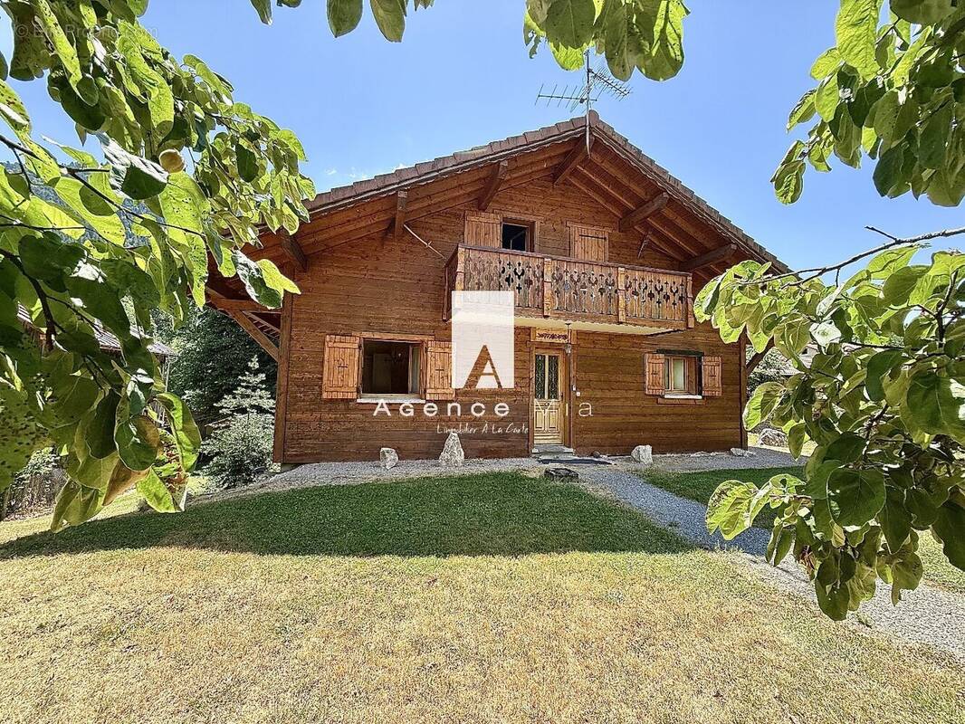 Maison à LULLIN