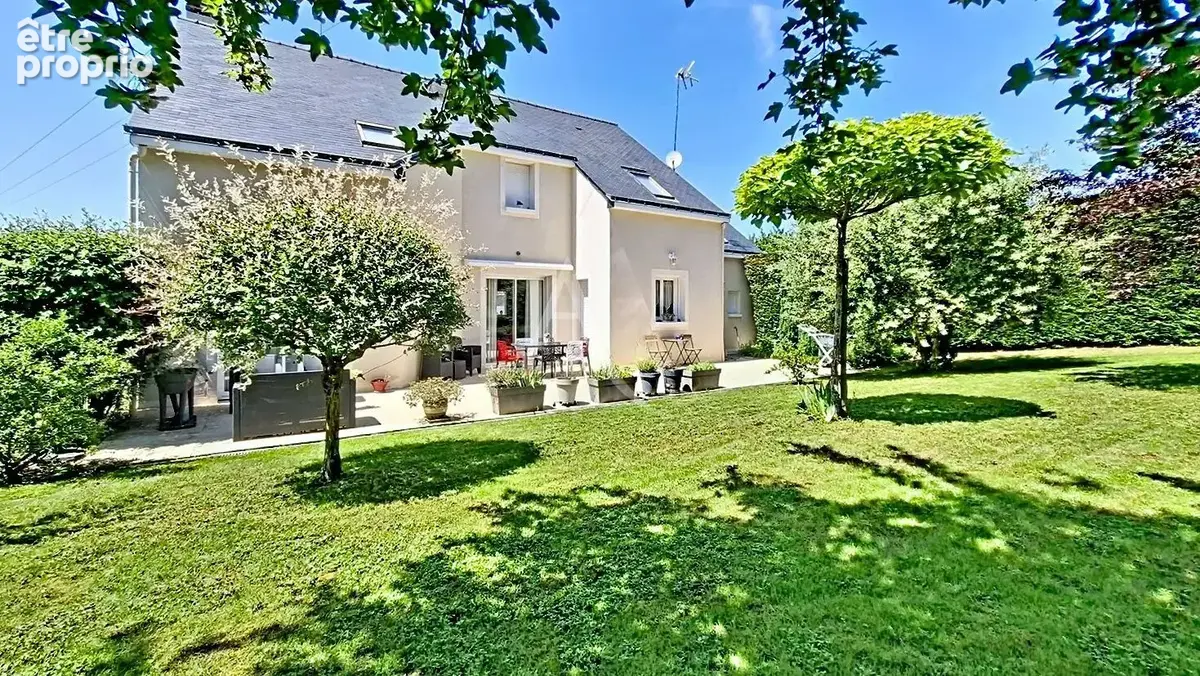 Briollay - Maison récente de plus de 220 m² avec de belles prestations - photo 17