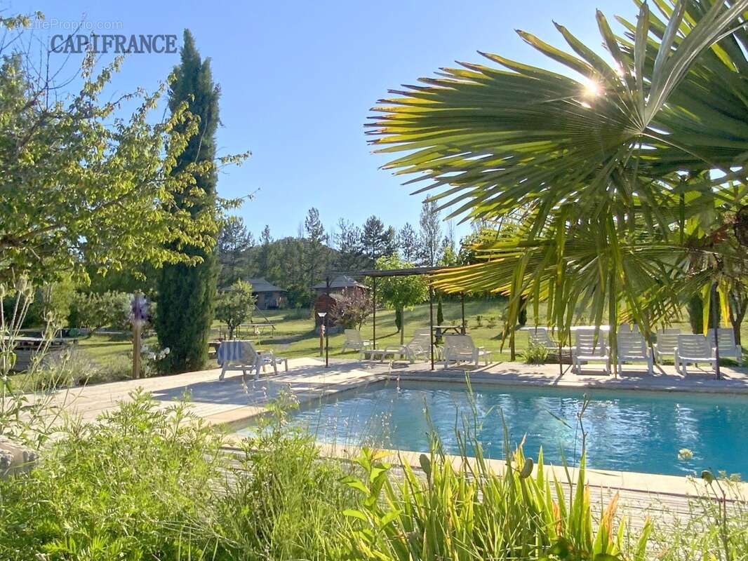 Propriété hébergement/événementiel dans le Luberon, 6,3 ha, 80 couchages, 1090 m2 - photo 8