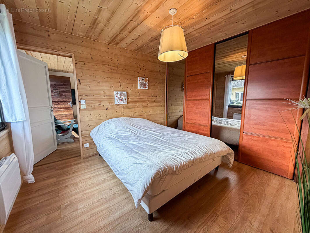 Maison à ONESSE-ET-LAHARIE