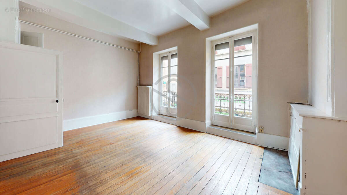 Appartement à LA COTE-SAINT-ANDRE