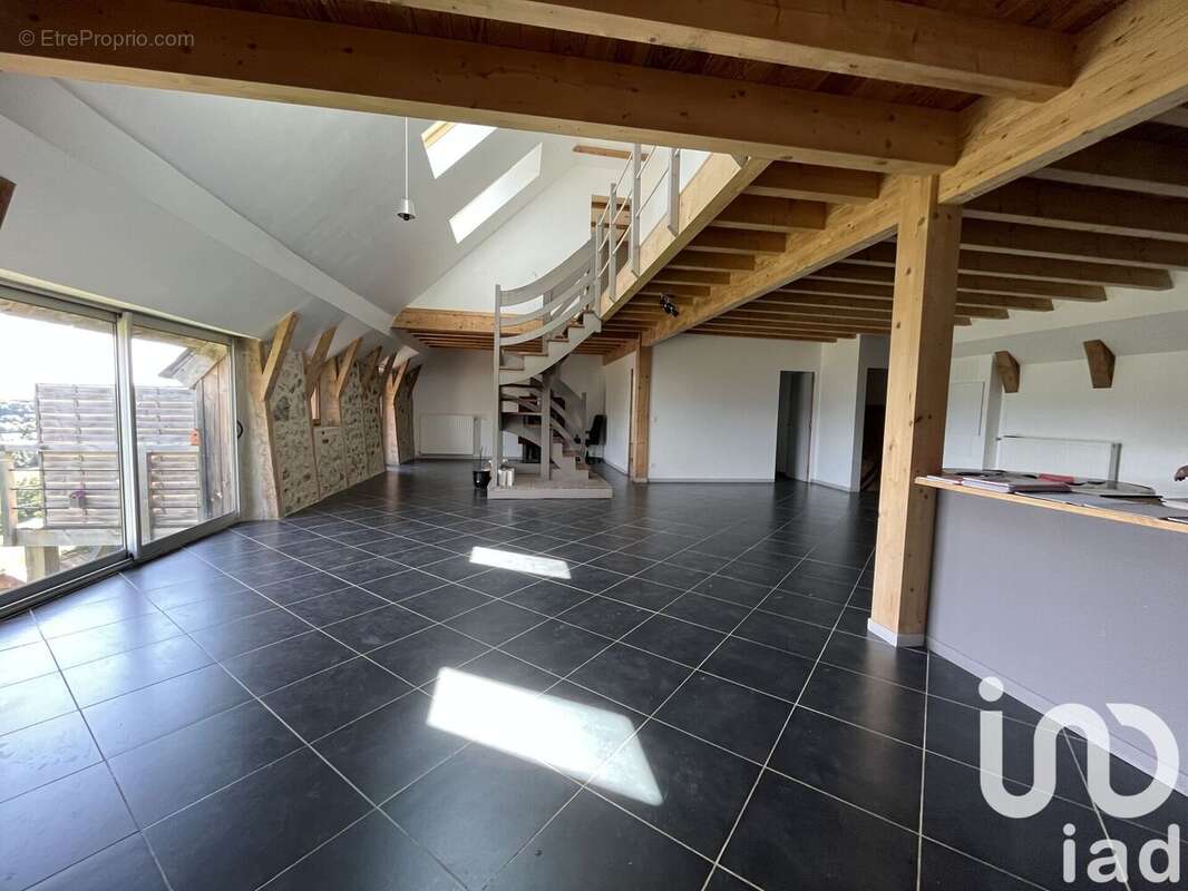 Maison 613 m² à Landogne  - photo 7