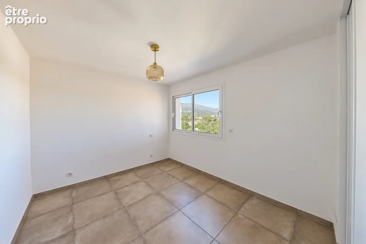 LUCCIANA - Appartement T3 avec terrasse de 21 m² - Vue dégagée - photo 6