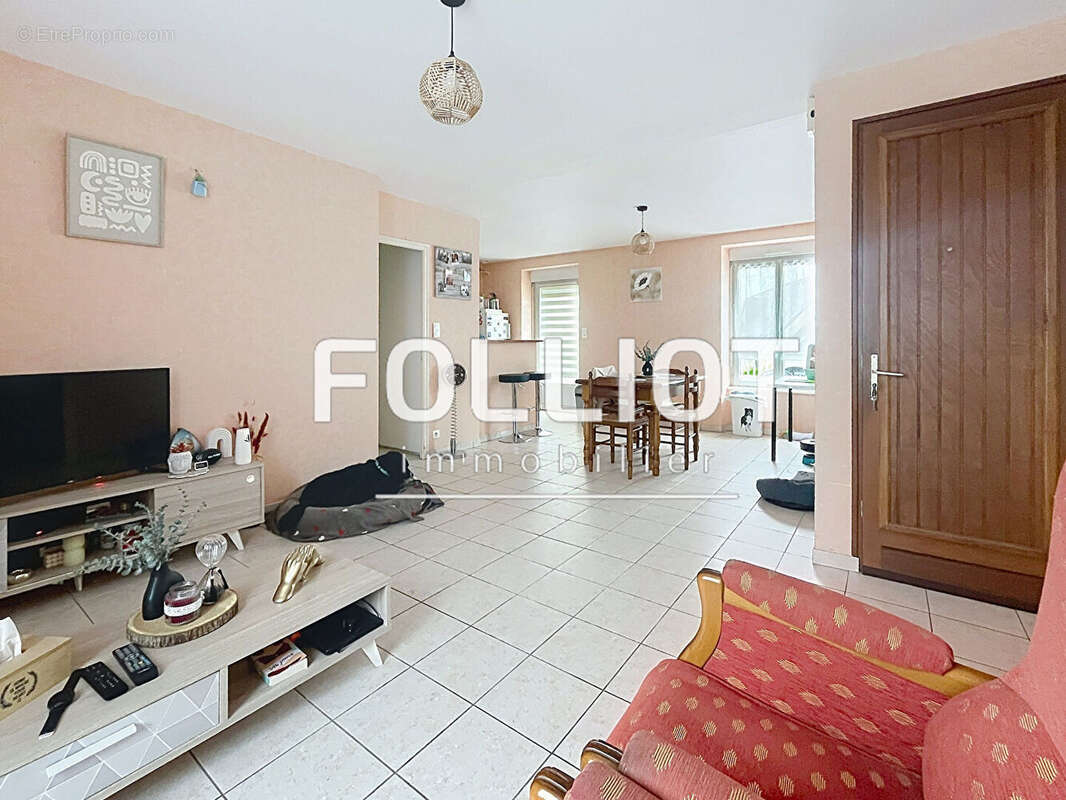 Appartement à JAVENE