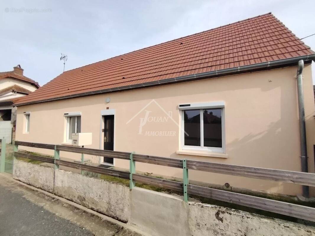 Maison à PIERREFITTE-SUR-LOIRE