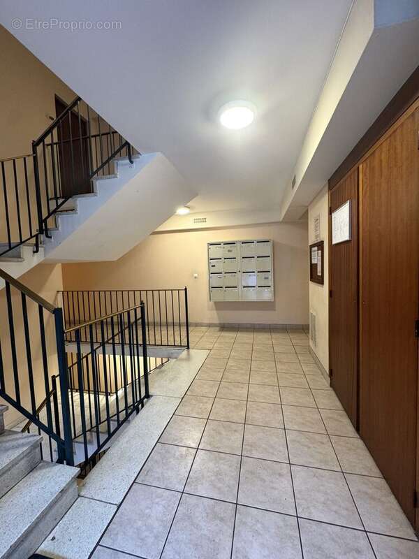 Appartement à MONT-SAINT-AIGNAN