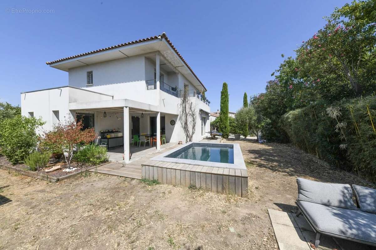 Belle villa contemporaine avec bassin à Bouillargeus en périphérie de Nîmes - photo 16