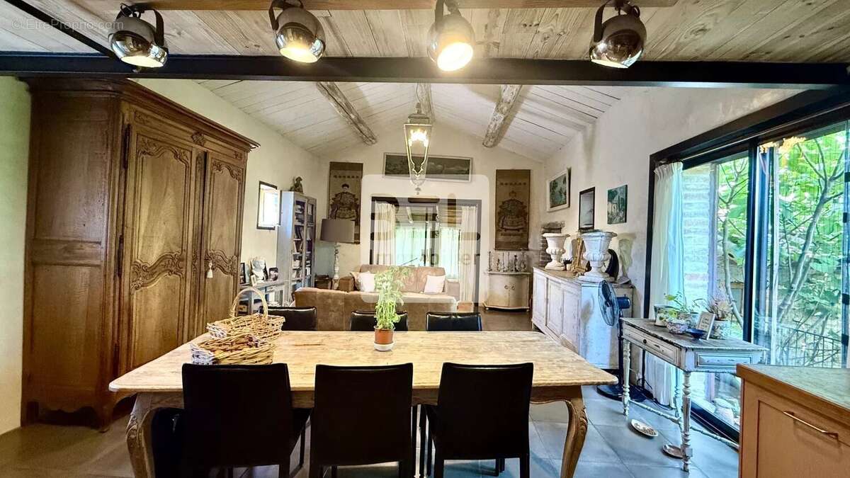 Maison à UZES