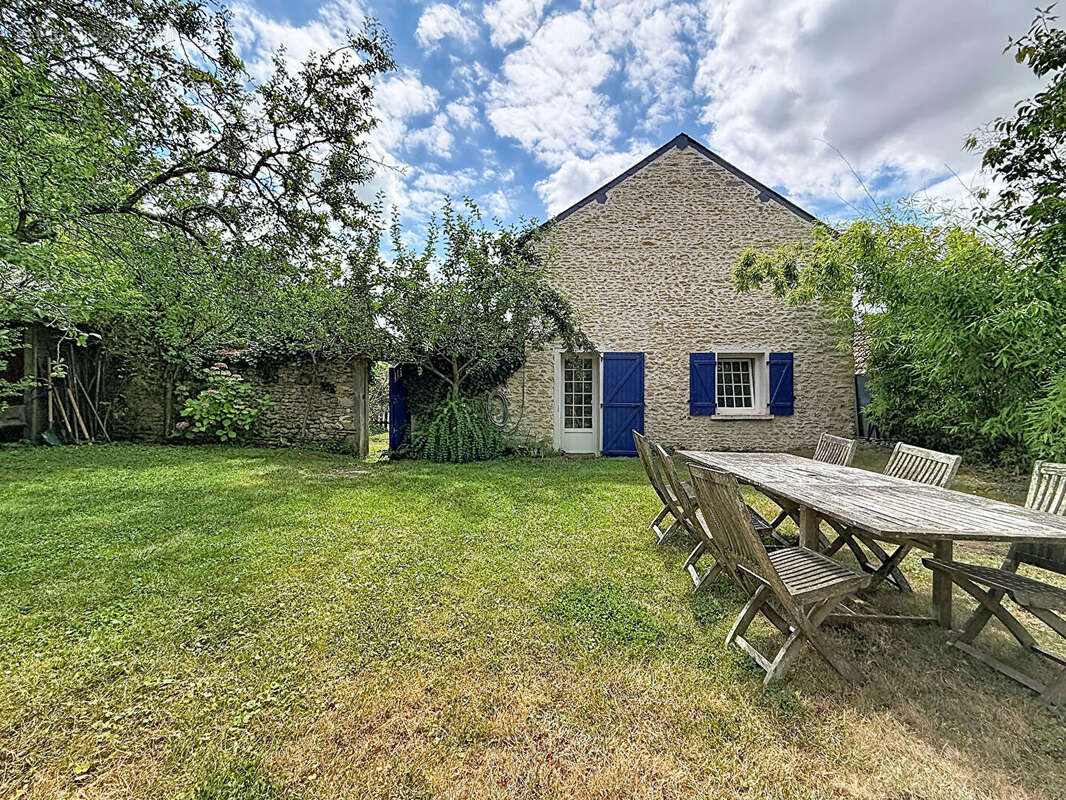 Maison à BRAY-ET-LU