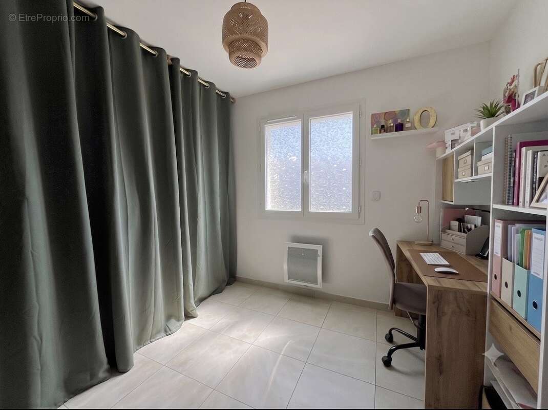 POMEROLS - VILLA 2022 de 85 m² avec 3 chambres, garage et jardin - photo 6