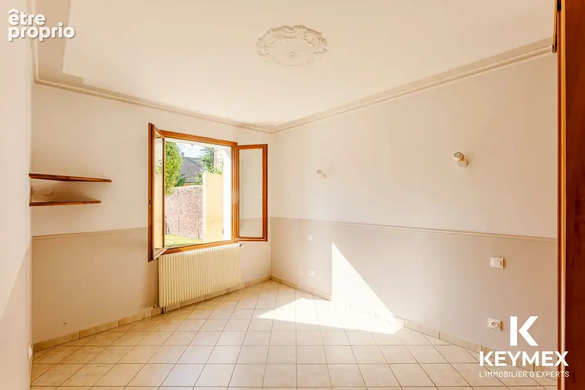 Maison - 5 chambres - dépendance - sous-sol total - photo 7