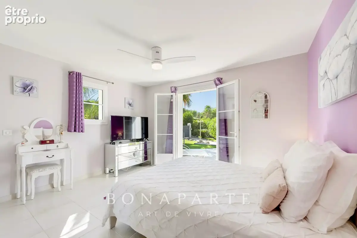 Valescure, villa 4 chambres, secteur résidentiel sécurisé et recherché - photo 11