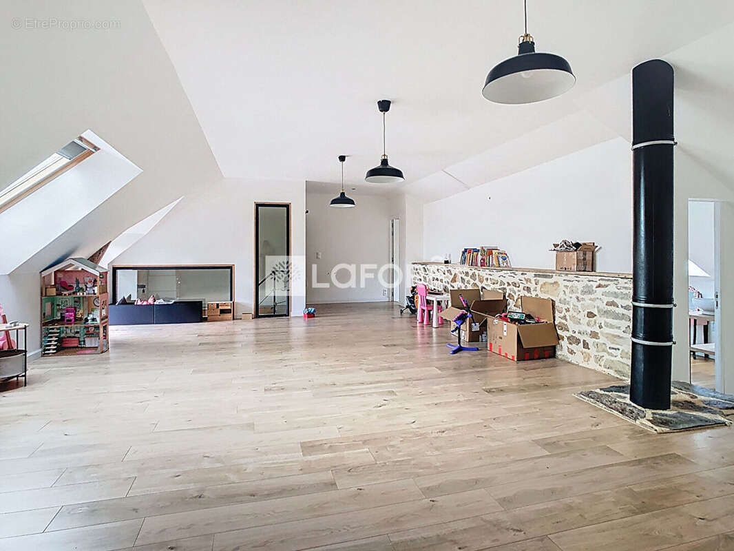 Maison à MAURE-DE-BRETAGNE