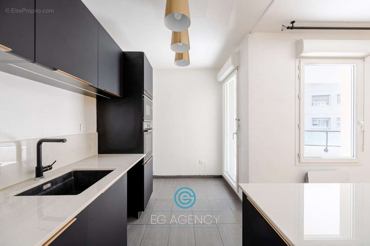 Appartement à MARSEILLE-8E