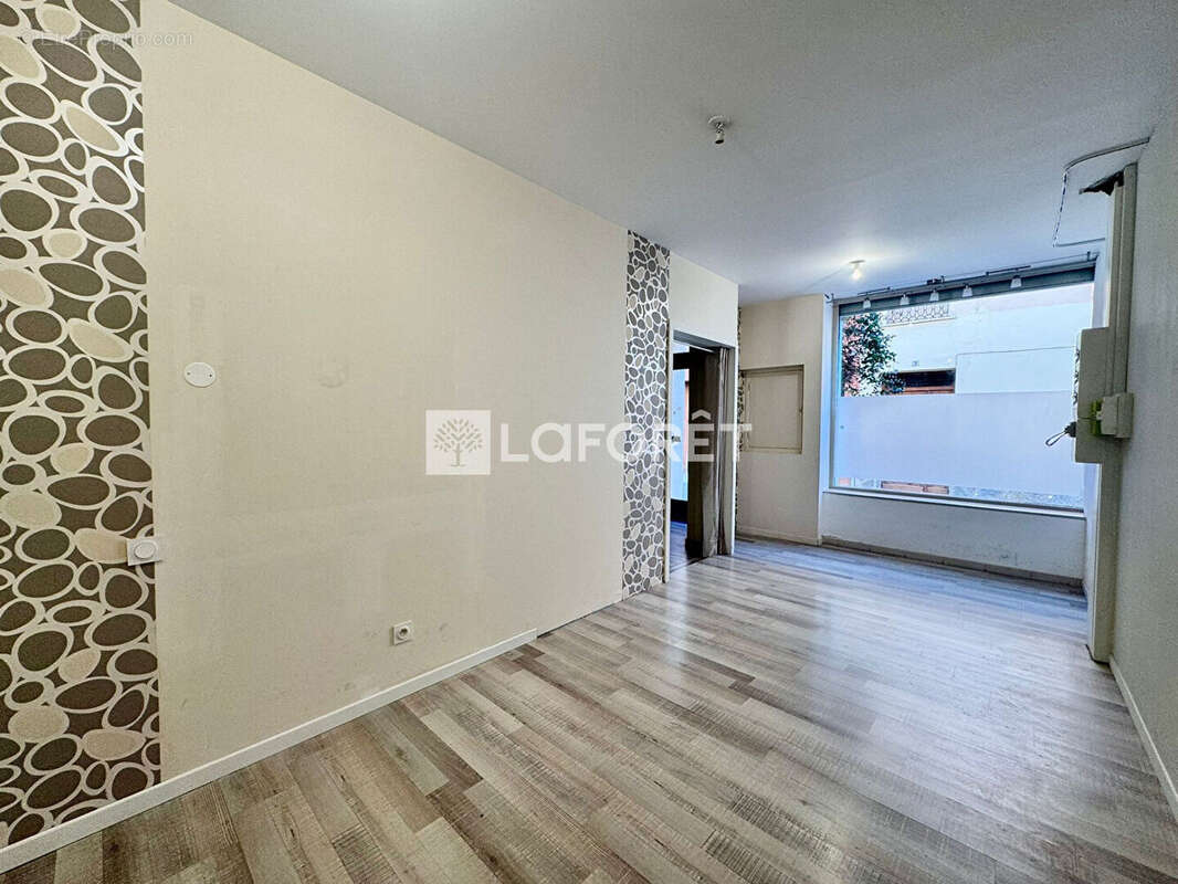 Appartement à PEZILLA-LA-RIVIERE