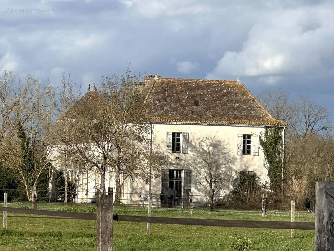 Maison à MONTPON-MENESTEROL