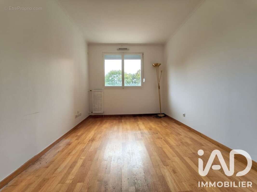 Appartement 80 m² à Viry-Chatillon  - photo 6