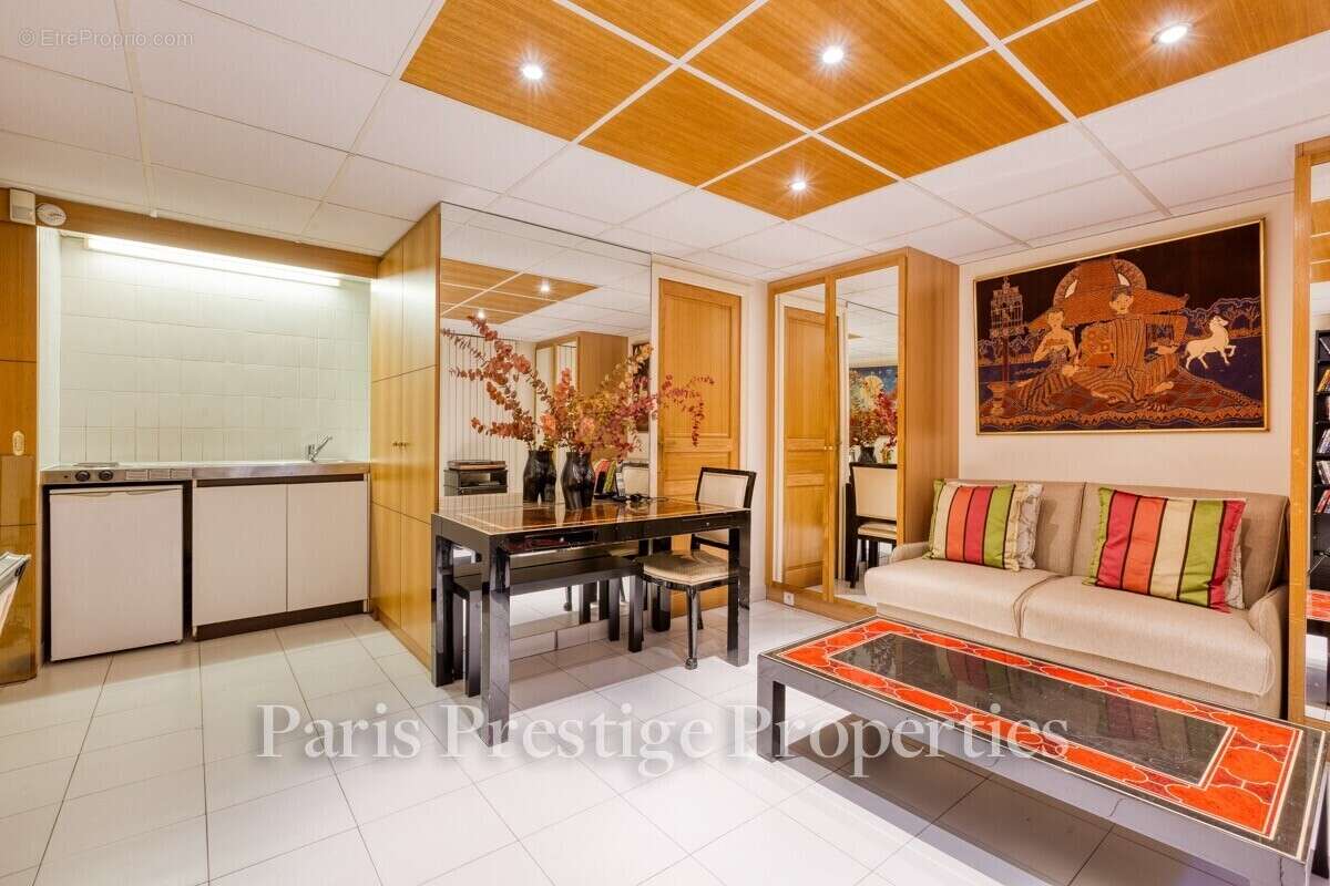 Maison à NEUILLY-SUR-SEINE
