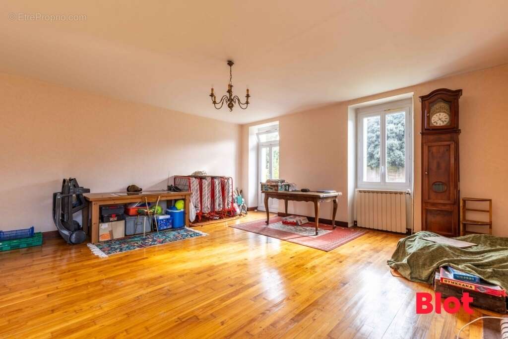 Maison à VERN-SUR-SEICHE