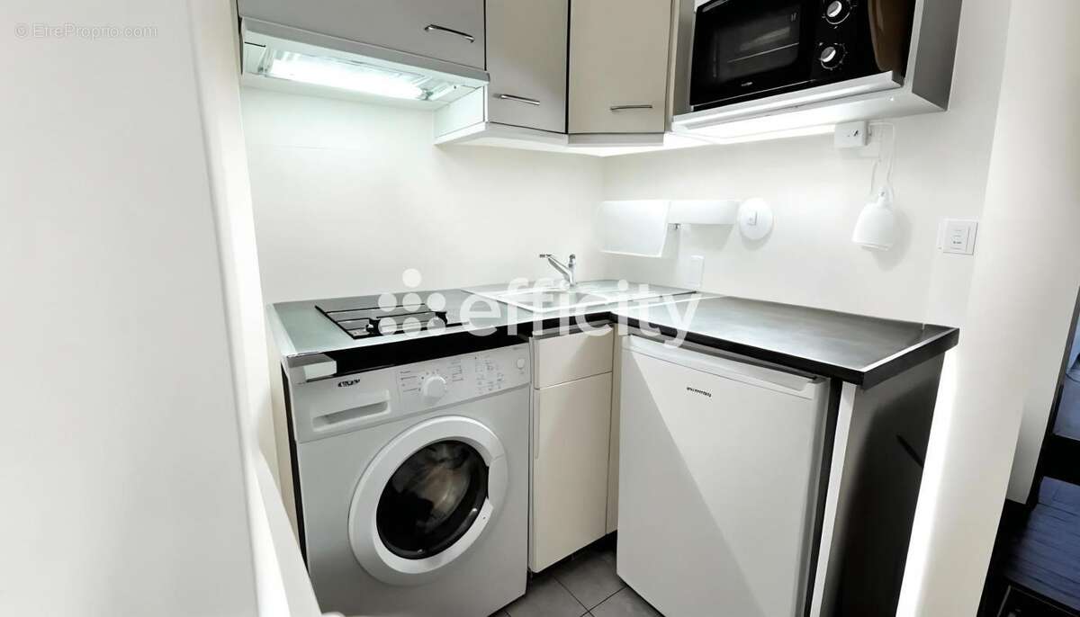 Appartement à PARIS-10E