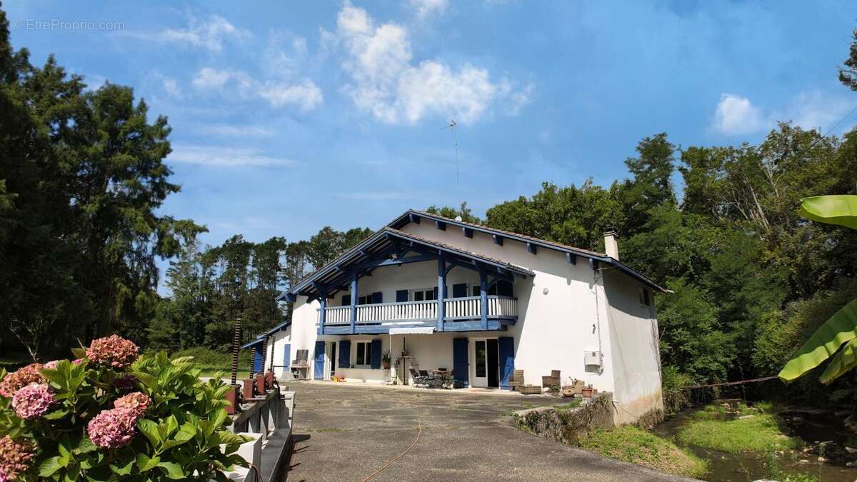 Maison à PEYREHORADE