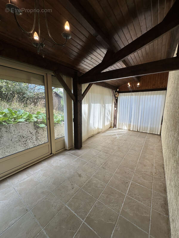 Maison à LA ROCHE-CHALAIS