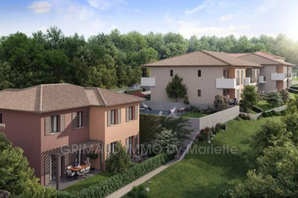 Appartement à COGOLIN