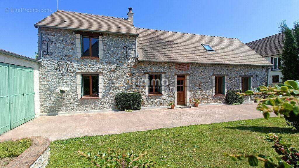 Maison à MEILLERAY