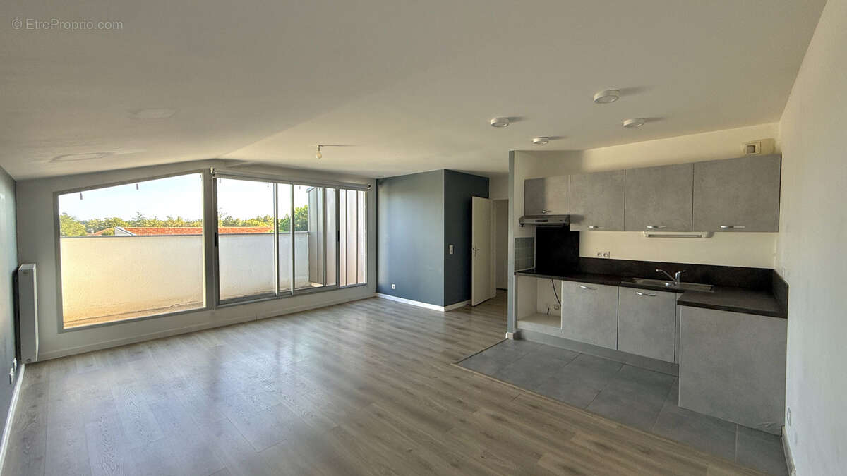 Appartement à SAINT-MEDARD-EN-JALLES