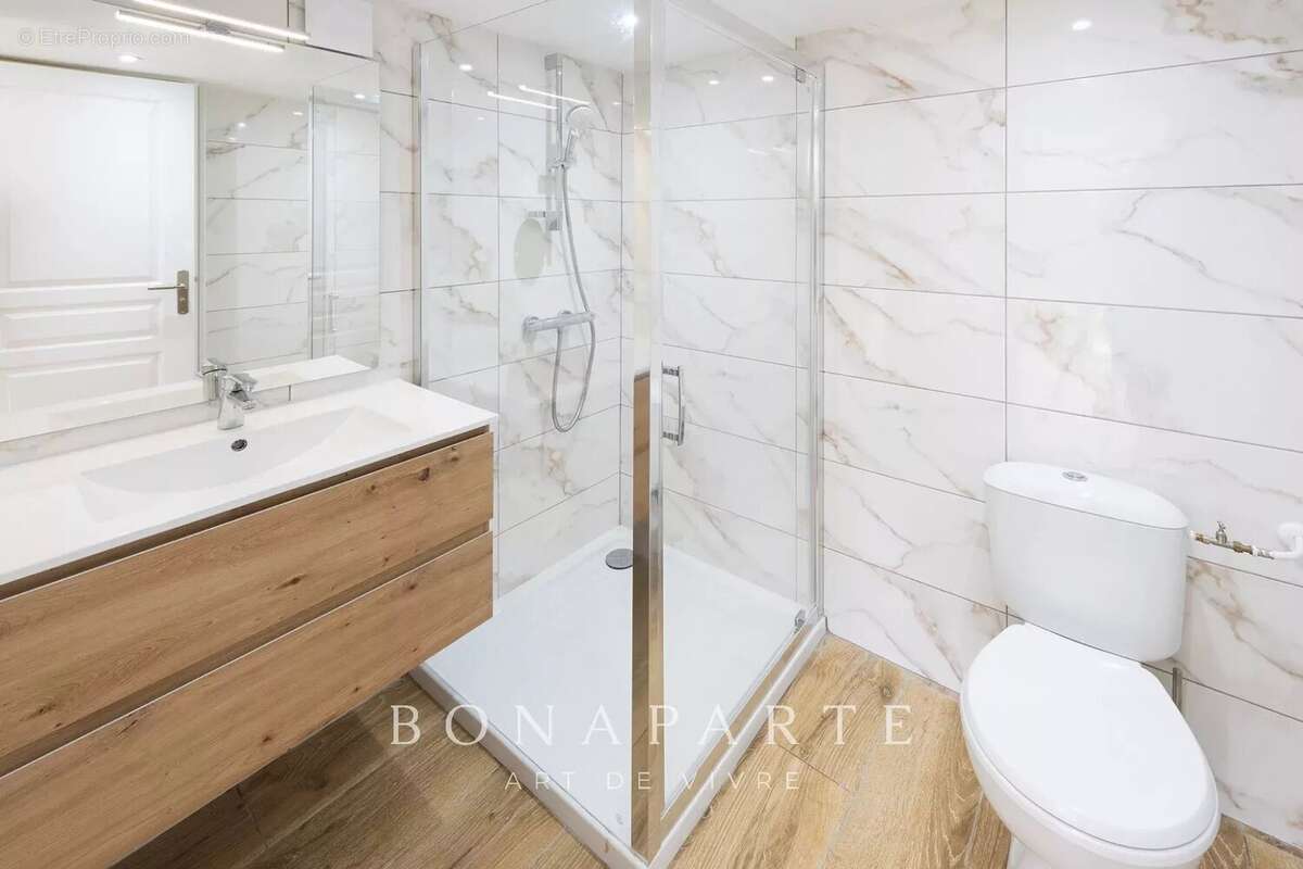Villa contemporaine de 238m² avec studio, T2 indépendant, garage et piscine - photo 10