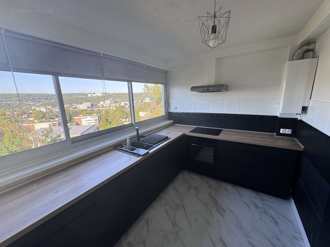 Appartement à DEVILLE-LES-ROUEN