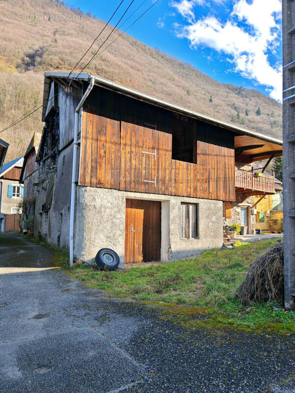 Maison à LA CHAPELLE