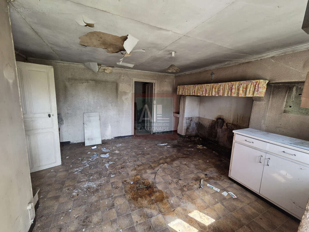 Maison en pierres à rénover - photo 5