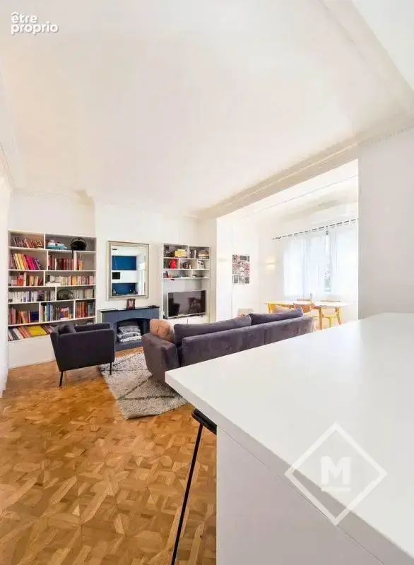 Superbe appartement T4 de 92m² avec climatisation, au 1er étage à Marseille 8ème - Carré d'Or - photo 8