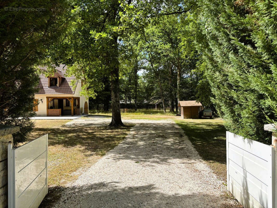 Maison à FOUCHEROLLES