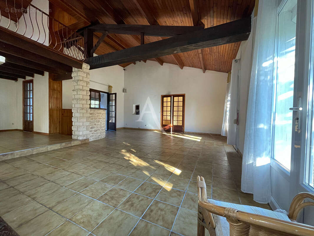 Maison à PONT-L&#039;ABBE-D&#039;ARNOULT