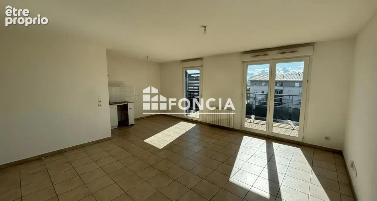 Décines Centre - T3 de 64 m2 - photo 3