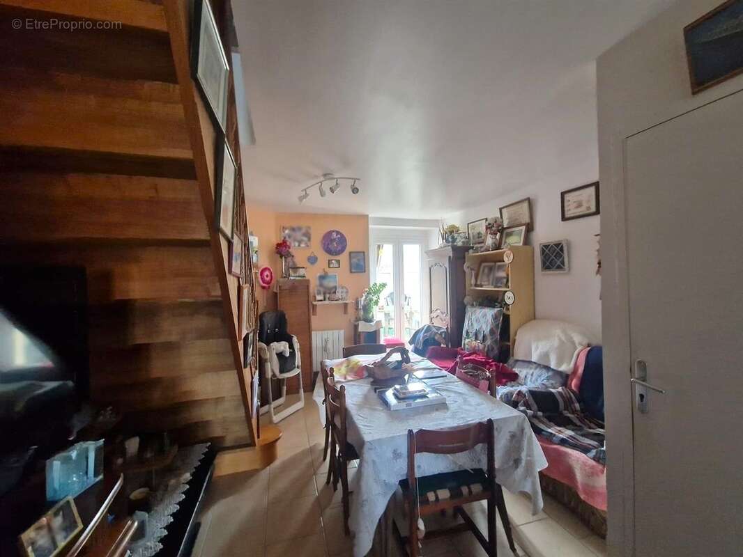 Appartement à SAINT-LUBIN-DES-JONCHERETS