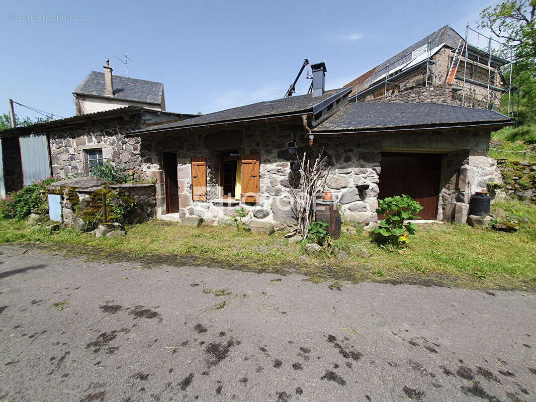 Maison à LAVEISSENET