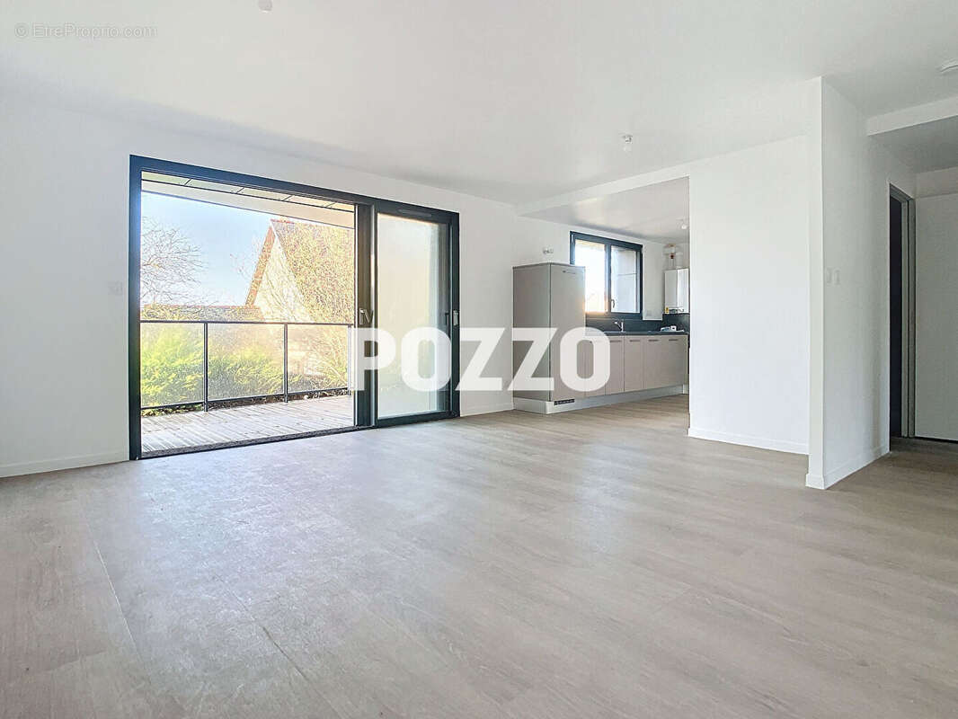 Appartement à DONVILLE-LES-BAINS