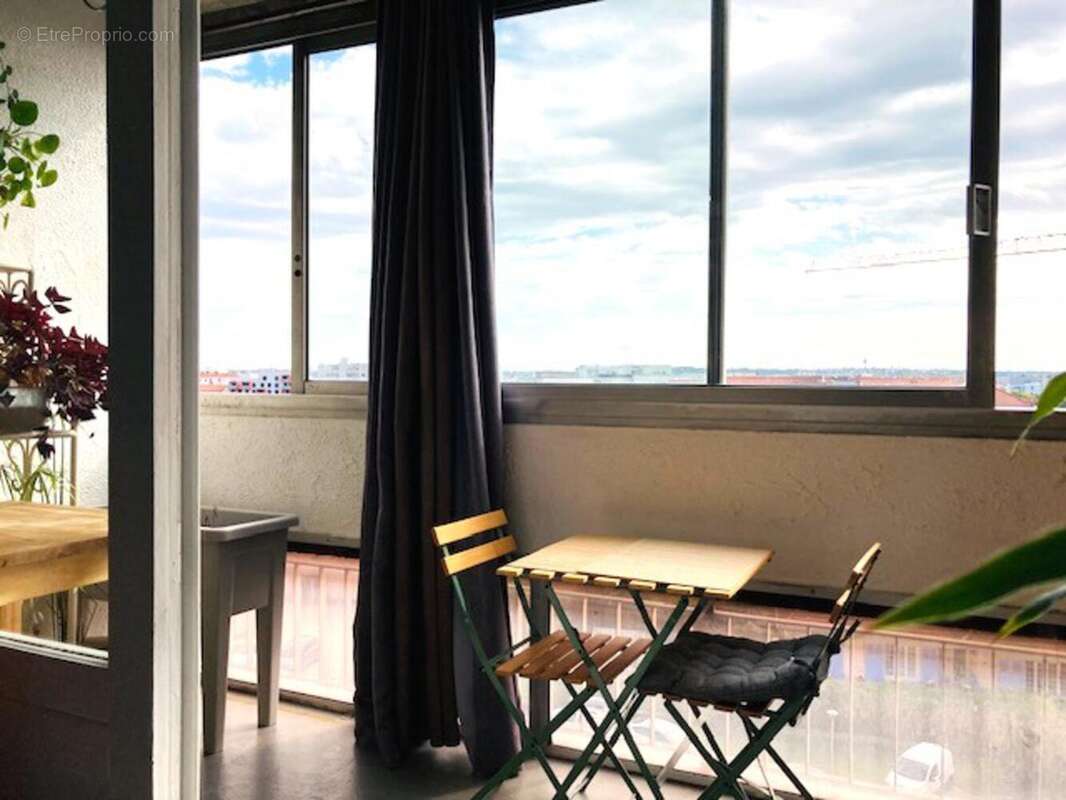 Photo 5 - Appartement à VILLEURBANNE